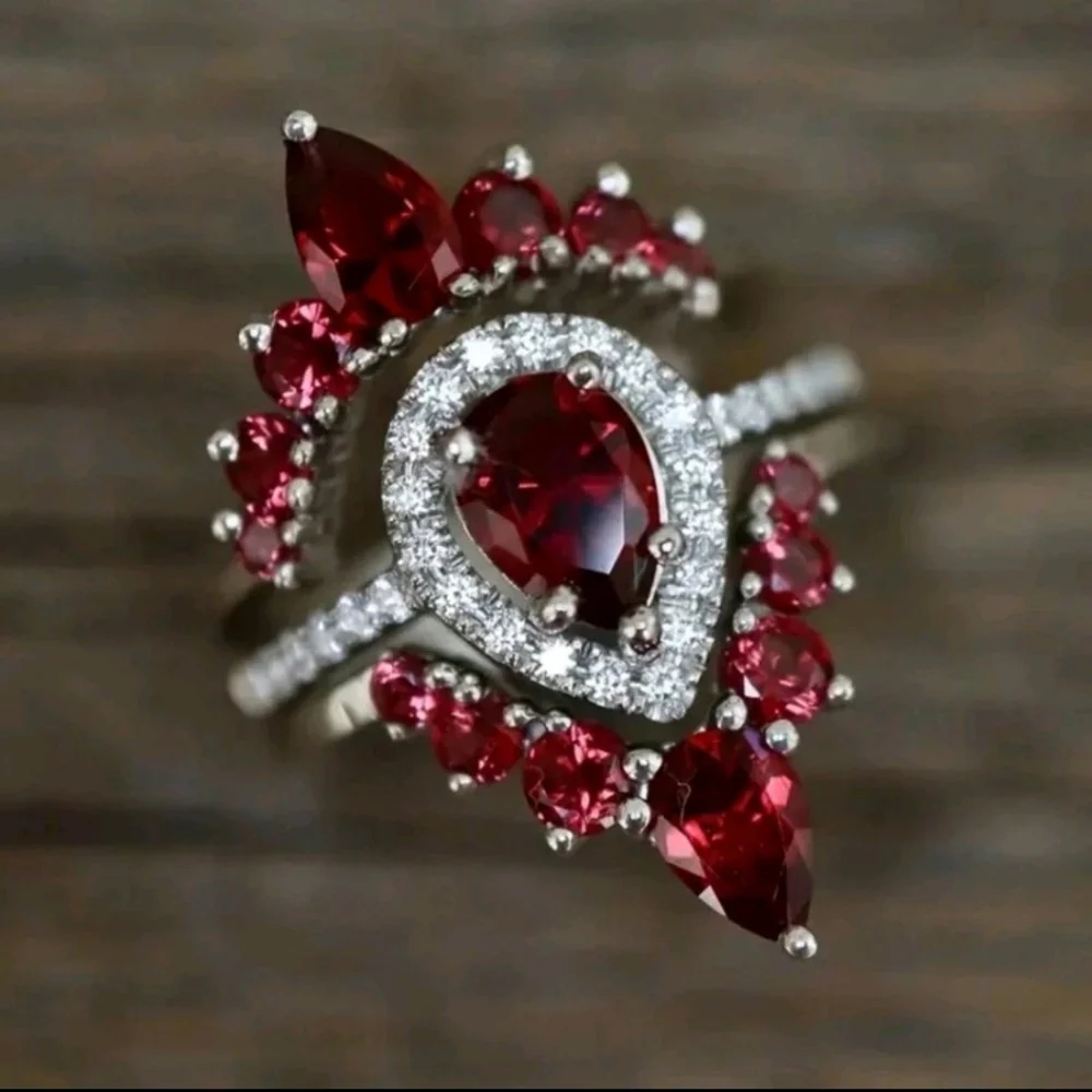 SALE ** BRAND NEW ** Elegant Red Ruby and Diamond Ring